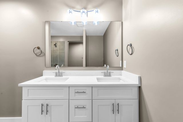 2065 Shelby Dr, Clarksville, TN 37043