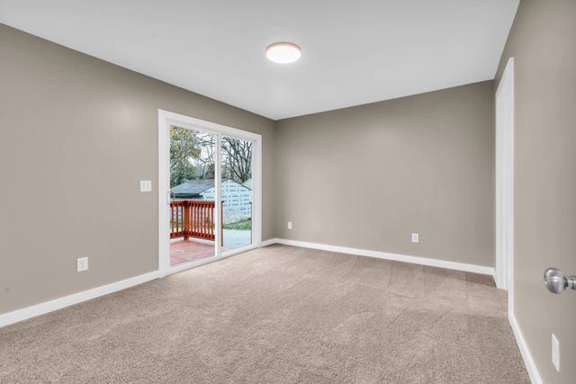 2065 Shelby Dr, Clarksville, TN 37043