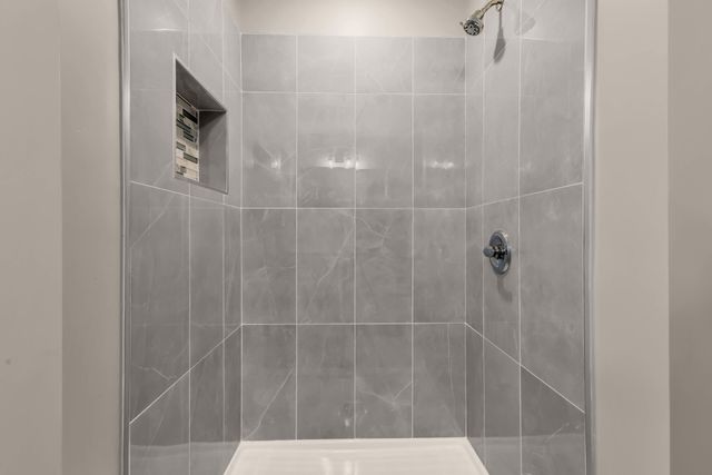 2065 Shelby Dr, Clarksville, TN 37043