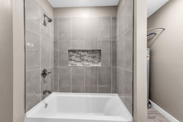 2065 Shelby Dr, Clarksville, TN 37043