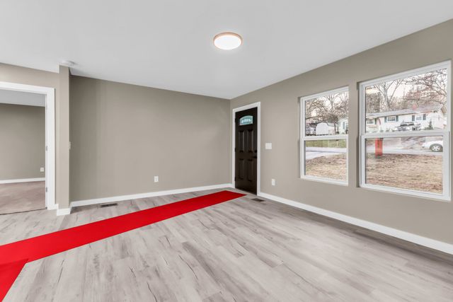 2065 Shelby Dr, Clarksville, TN 37043