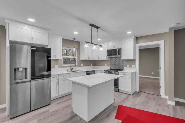 2065 Shelby Dr, Clarksville, TN 37043