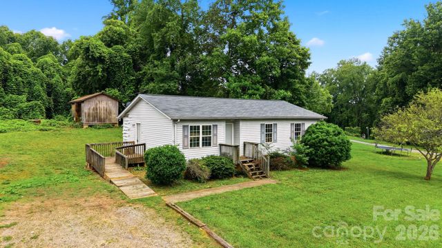 2130 Haven Circle SE, Lenoir, NC 28645