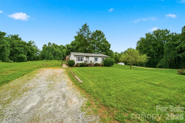 2130 Haven Circle SE, Lenoir, NC 28645