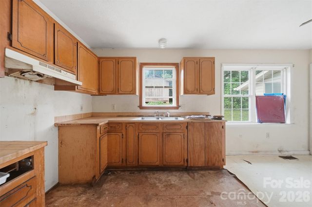 2130 Haven Circle SE, Lenoir, NC 28645