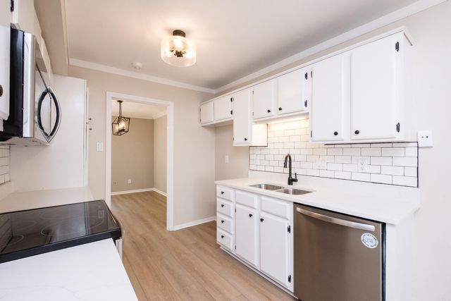 34 Kingsbridge Way, Little Rock, AR 72212