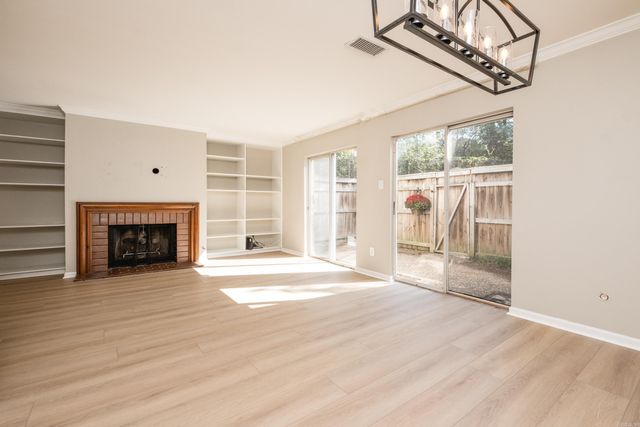 34 Kingsbridge Way, Little Rock, AR 72212