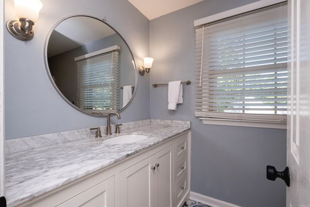 34 Kingsbridge Way, Little Rock, AR 72212