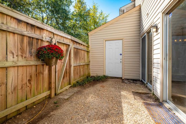 34 Kingsbridge Way, Little Rock, AR 72212