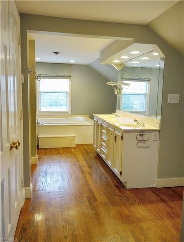 801 W Parkway Avenue, High Point, NC 27262