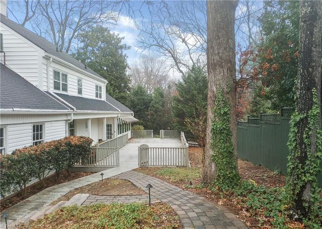 801 W Parkway Avenue, High Point, NC 27262