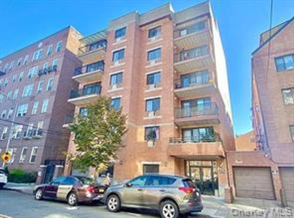 91-06 Whitney Avenue 6A, Elmhurst, NY 11373