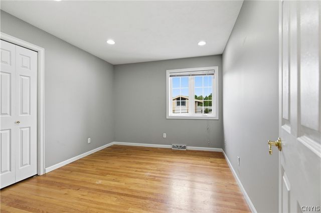 5820 East Seneca, Onondaga, NY 13078