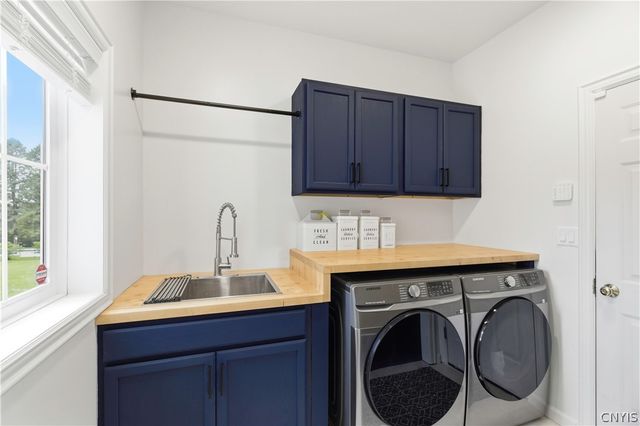 5820 East Seneca, Onondaga, NY 13078