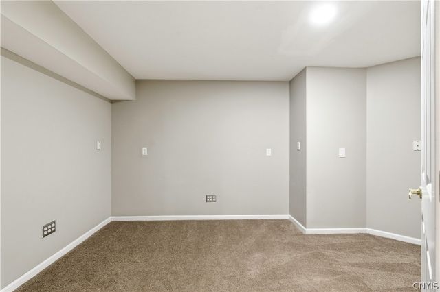 5820 East Seneca, Onondaga, NY 13078