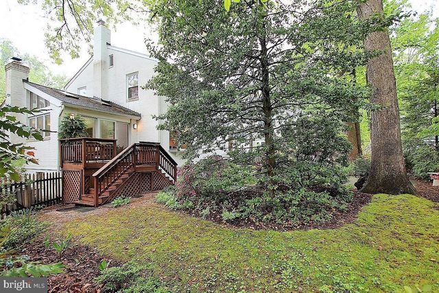 8208 THOREAU DR, Bethesda, MD 20817