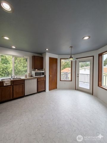 7195 E Stanley Lane, Port Orchard, WA 98366
