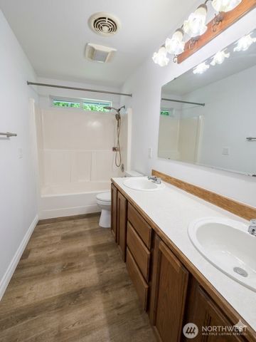 7195 E Stanley Lane, Port Orchard, WA 98366
