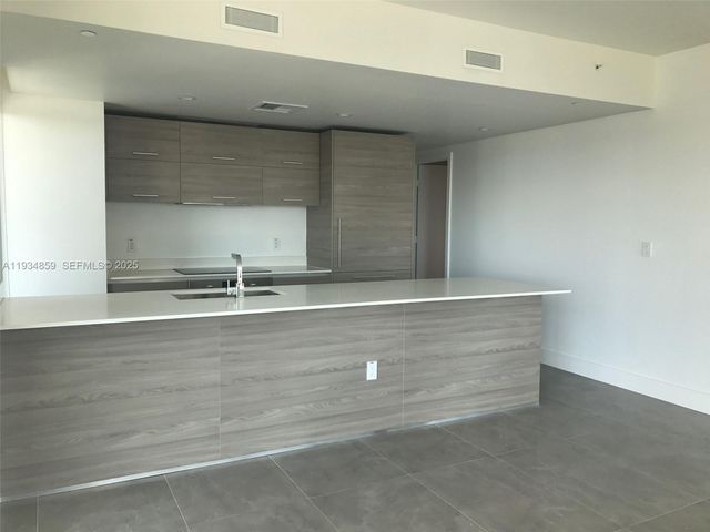 1300 S Miami Ave 2406, Miami, FL 33130