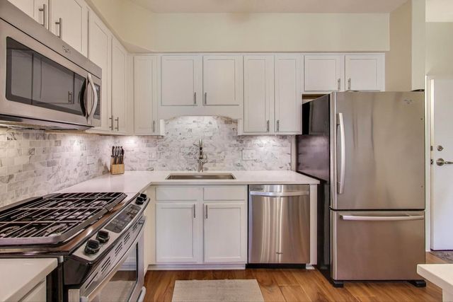 50 S Greeley Street 204, Palatine, IL 60067