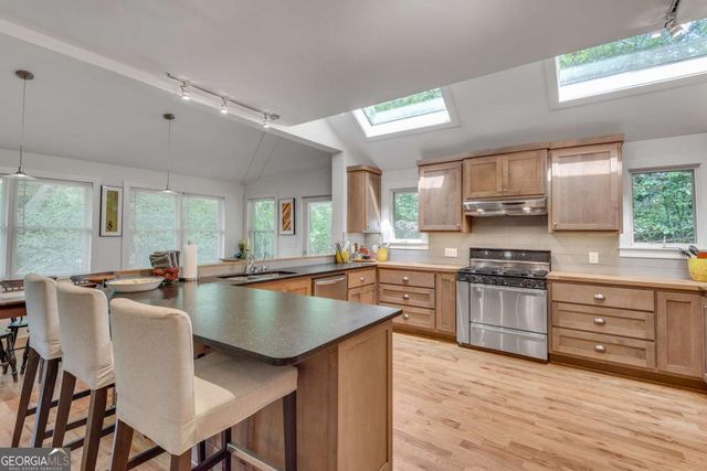 4621 Lakeshore Drive, Pine Lake, GA 30072