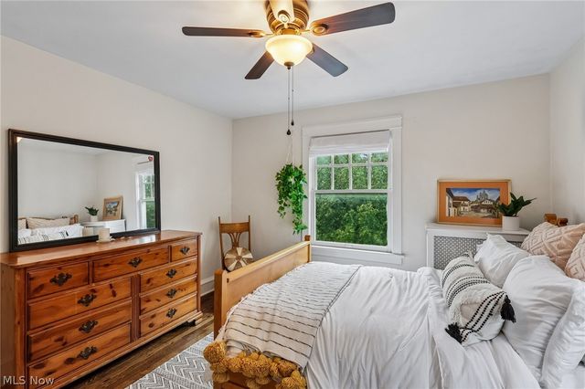 1243 Edwards Avenue, Lakewood, OH 44107