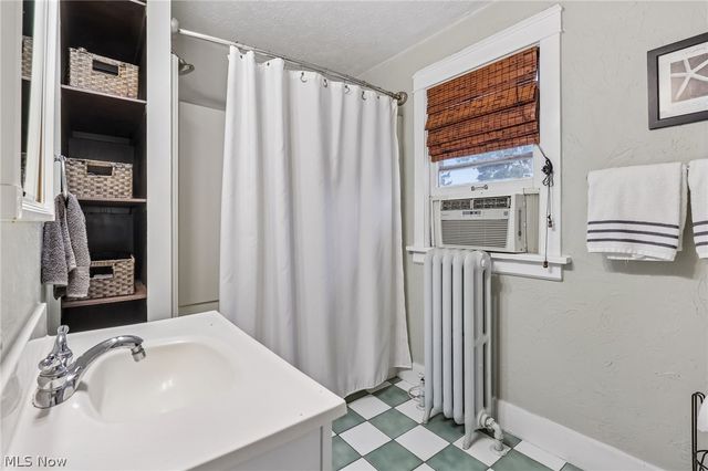 1243 Edwards Avenue, Lakewood, OH 44107