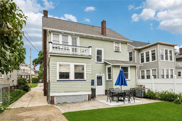 1243 Edwards Avenue, Lakewood, OH 44107