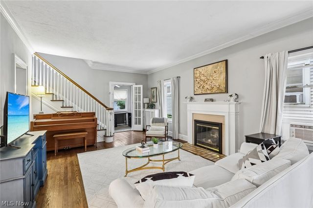 1243 Edwards Avenue, Lakewood, OH 44107