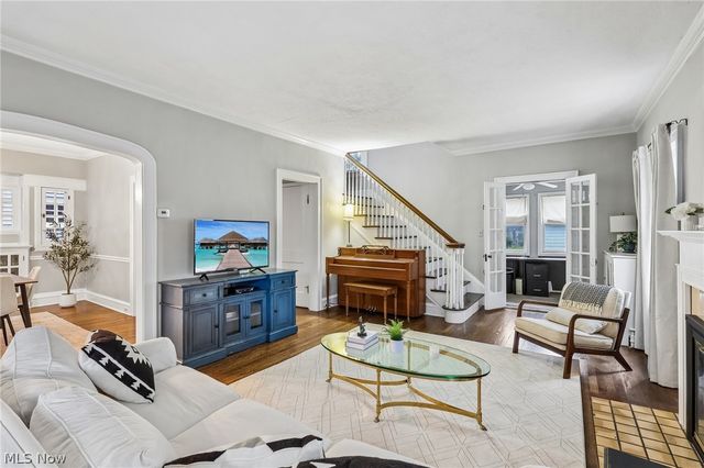 1243 Edwards Avenue, Lakewood, OH 44107
