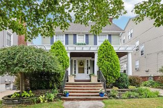 1243 Edwards Avenue, Lakewood, OH 44107