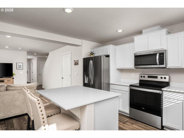 2911 N 3RD Way, Ridgefield, WA 98642