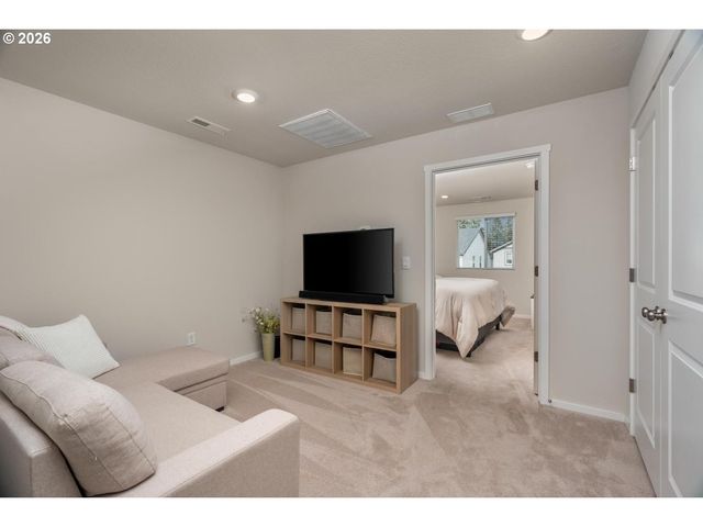 2911 N 3RD Way, Ridgefield, WA 98642