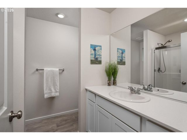 2911 N 3RD Way, Ridgefield, WA 98642