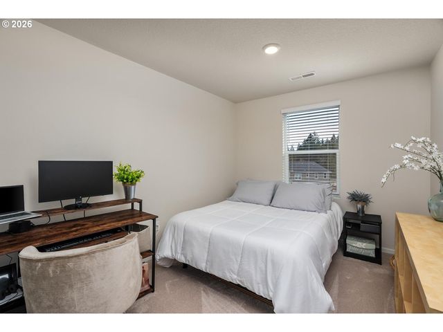 2911 N 3RD Way, Ridgefield, WA 98642