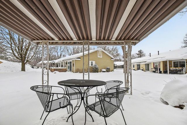 636 Village Lane, Georgetown Twp, MI 49428