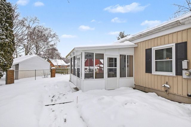 636 Village Lane, Georgetown Twp, MI 49428