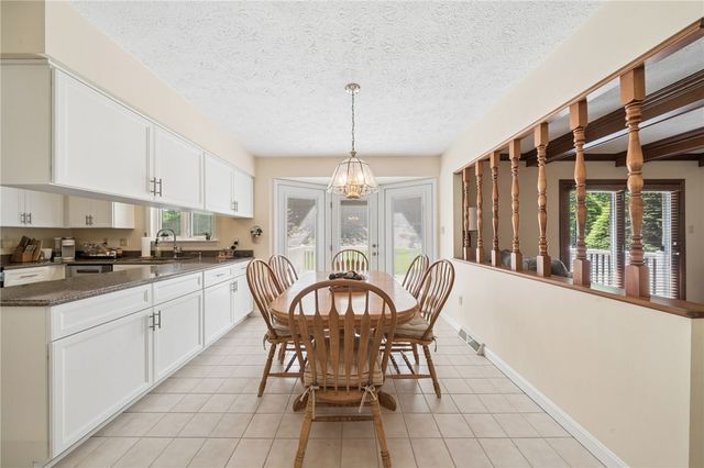 95 William Dr, North Strabane, PA 15317