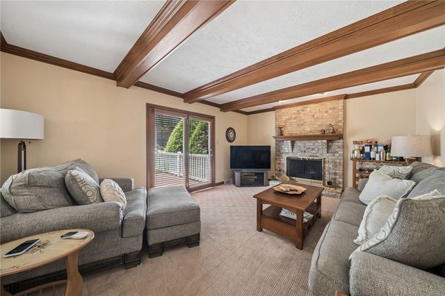 95 William Dr, North Strabane, PA 15317