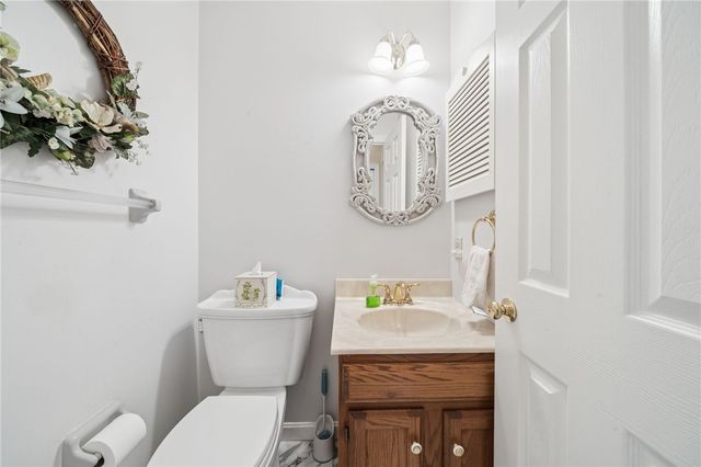 95 William Dr, North Strabane, PA 15317