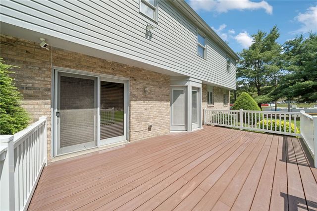 95 William Dr, North Strabane, PA 15317