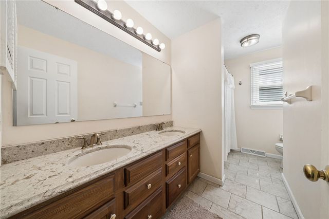 95 William Dr, North Strabane, PA 15317