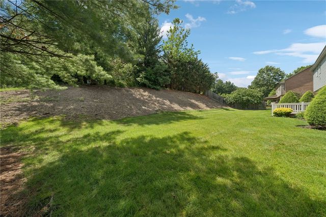 95 William Dr, North Strabane, PA 15317