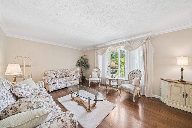 95 William Dr, North Strabane, PA 15317