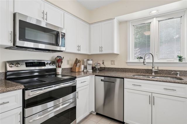 95 William Dr, North Strabane, PA 15317