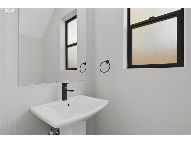 6623 Ne 27TH Pl, Vancouver, WA 98665