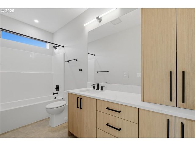 6623 Ne 27TH Pl, Vancouver, WA 98665