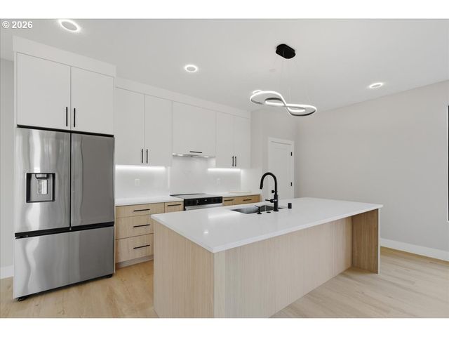 6623 Ne 27TH Pl, Vancouver, WA 98665