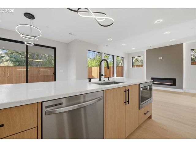 6623 Ne 27TH Pl, Vancouver, WA 98665