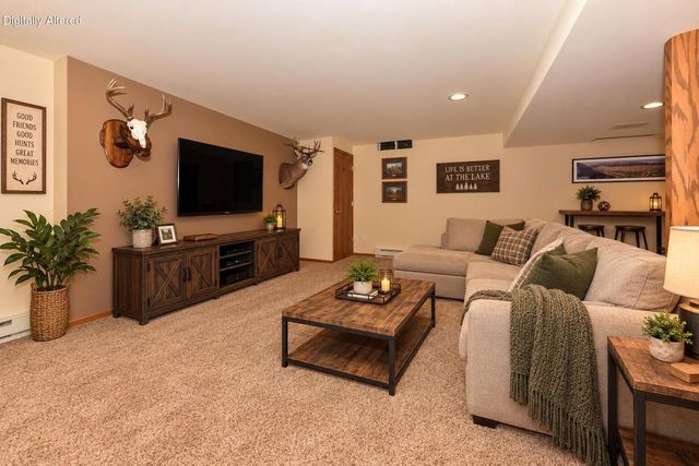 1266 Kennedy DRIVE, Hartford, WI 53027